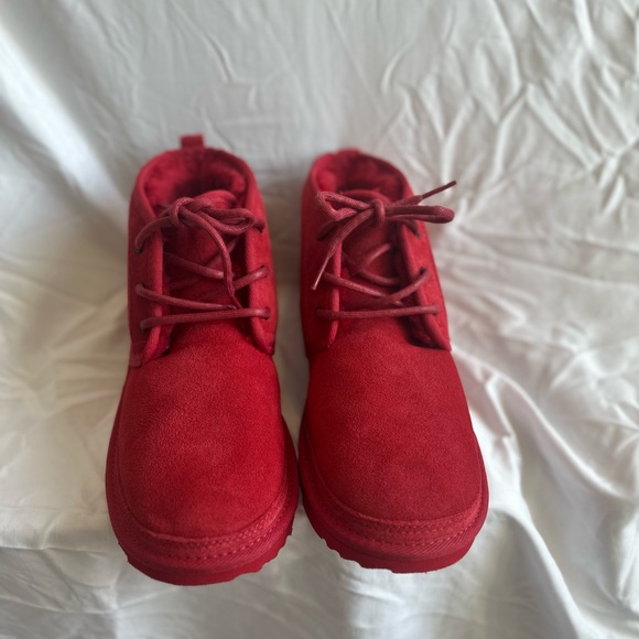 Red Hot UGG’s!!! - Picture 3 of 4